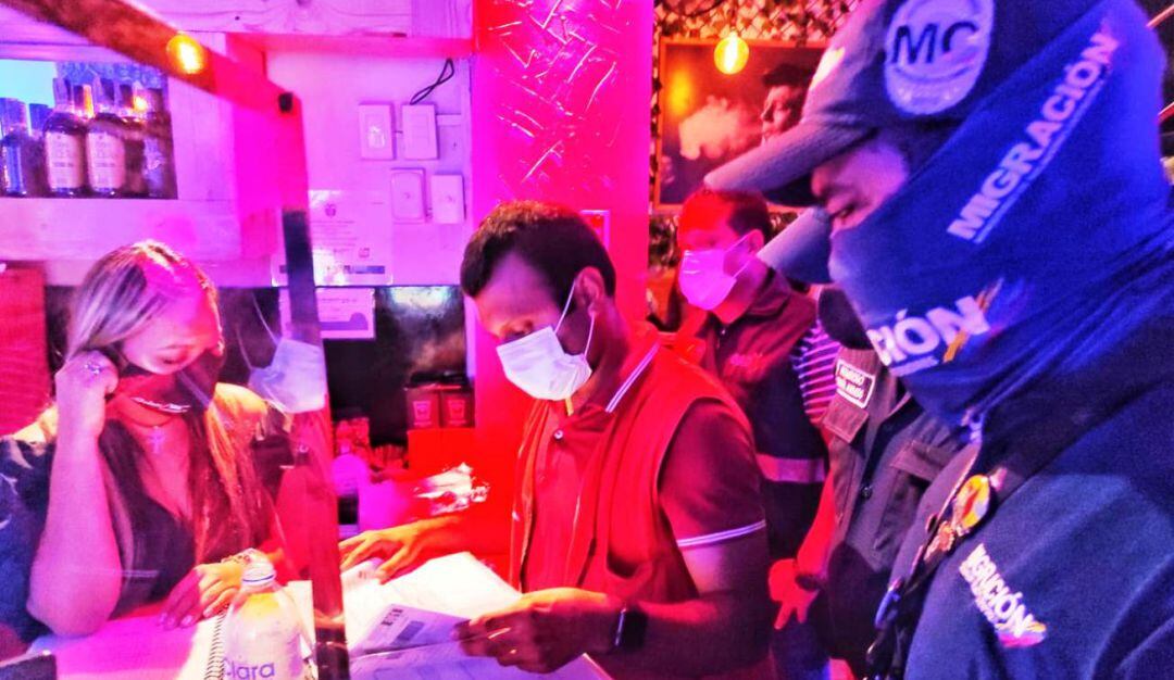 El operativo se realizó en el Centro Histórico en restaurantes y bares