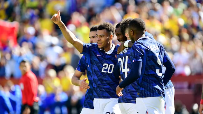 Los jugadores de Francia festejan un gol en el amistoso con Colombia. (Photo by Randy Litzinger/Icon Sportswire via Getty Images)