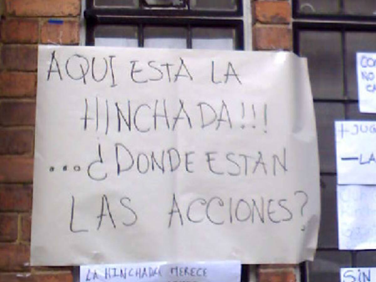 La hinchada exige