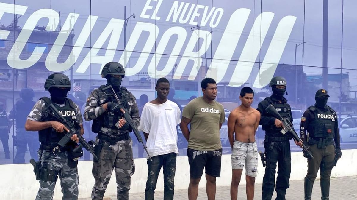 Ecuador: policía detiene tres colombianos que secuestraron futbolista