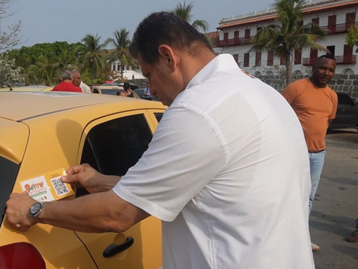 Usuarios de taxis podrán consultar tarifas con código QR en Cartagena
