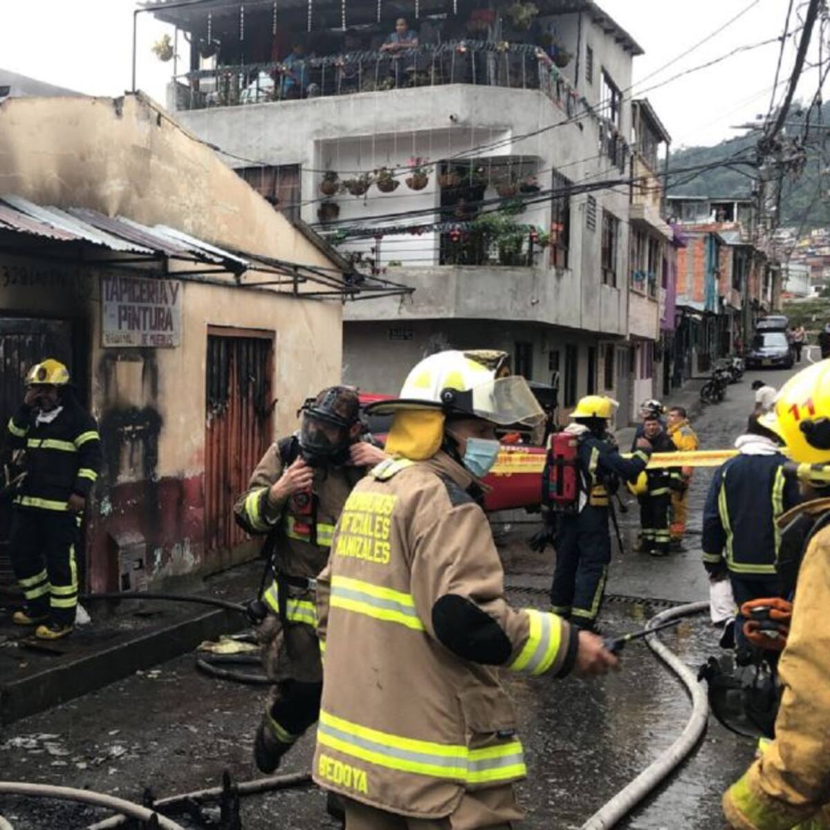 Dos personas con heridas leves deja incendio en el barrio Comuneros
