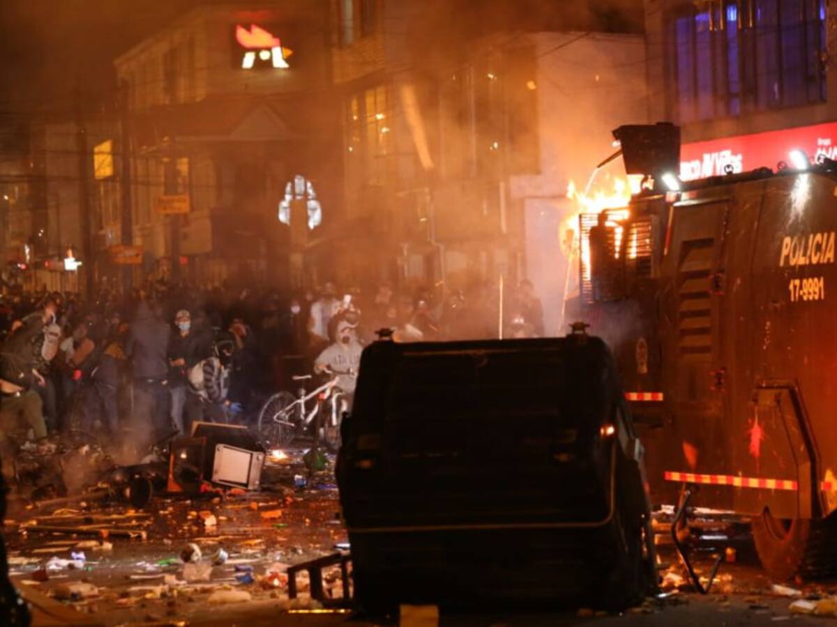 Protestas en CAI de policías implicados en muerte de abogado Javier Ordóñez
