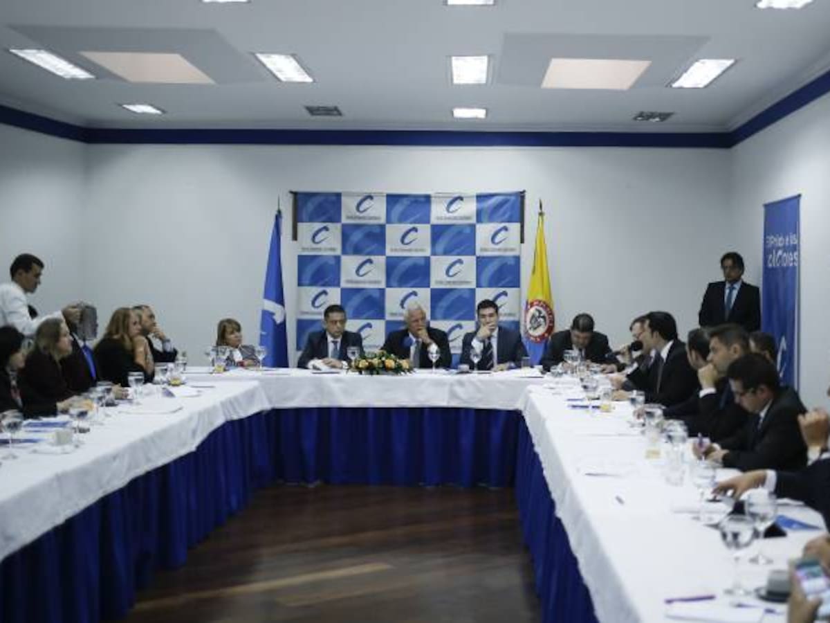 Conservatismo pide a militantes votar en la consulta de la centro derecha