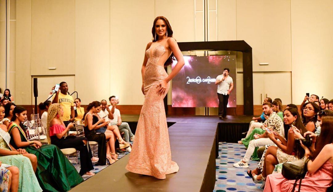 La ganadora representará al Distrito Turístico en el Concurso Nacional de Belleza en noviembre