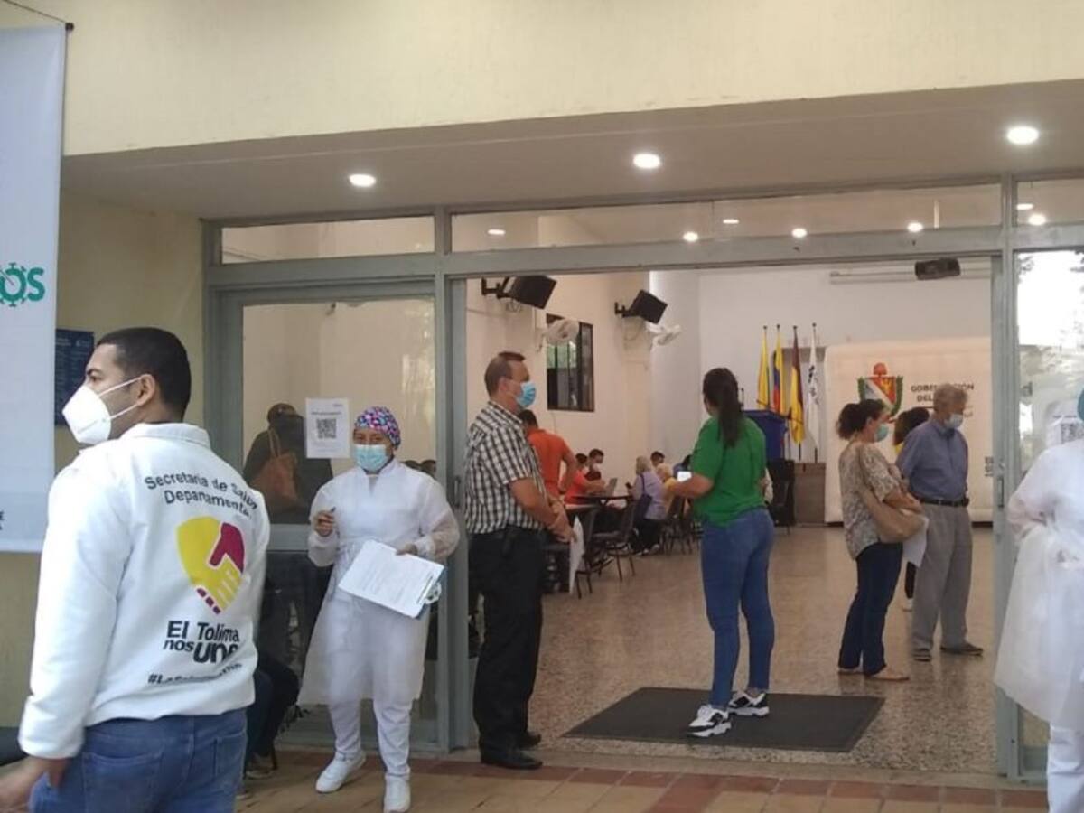 Se espera vacunar a más de 38.000 adultos mayores en el Tolima