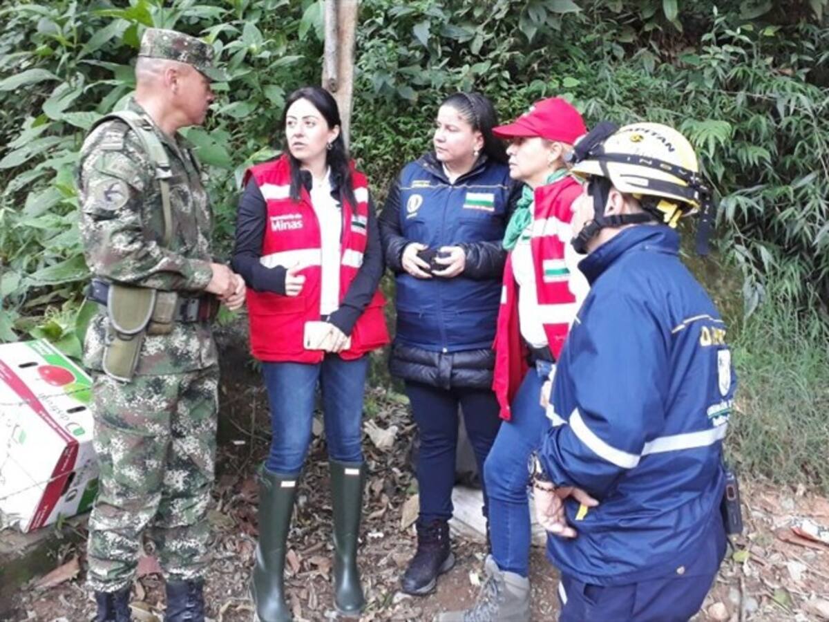 Seis personas muertas y una afectada deja explosión en mina de Antioquia
