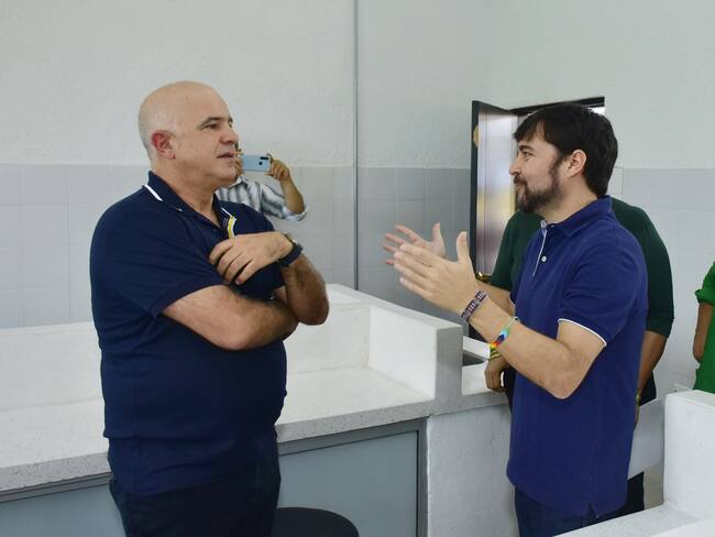 Empresario Christian Daes durante entrega de IED en Barranquilla./Alcaldía de Barranquilla