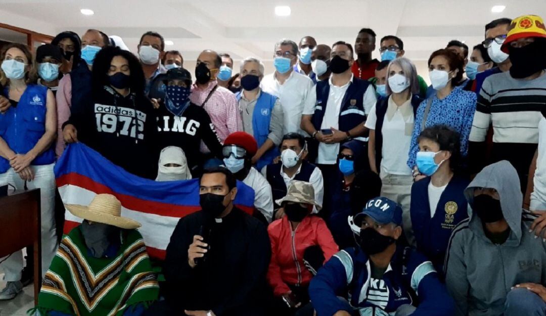 Diálogo entre autoridades locales y la Unión de Resistencias de Cali