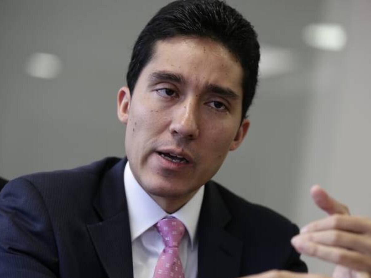 Fedesarrollo advierte que aumento salarial superior al 6% podría generar presiones inflacionarias