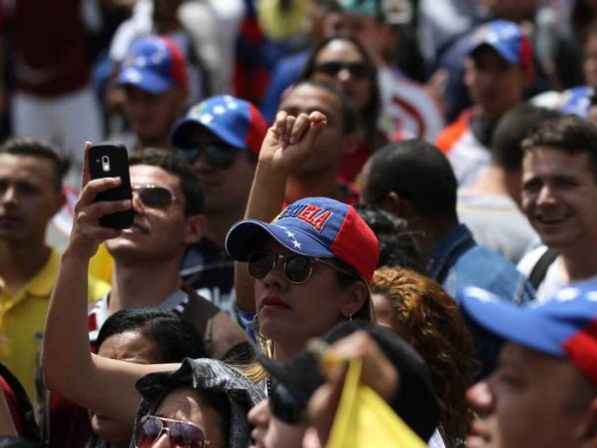 Permisos de permanencia, salud, trabajo y educación para venezolanos