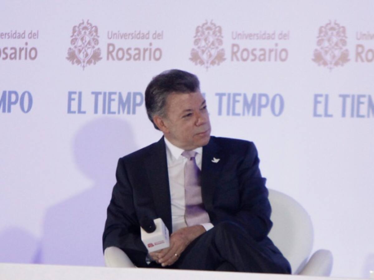 Farc deben entender que plebiscito es el único camino para refrendar los acuerdos: Santos
