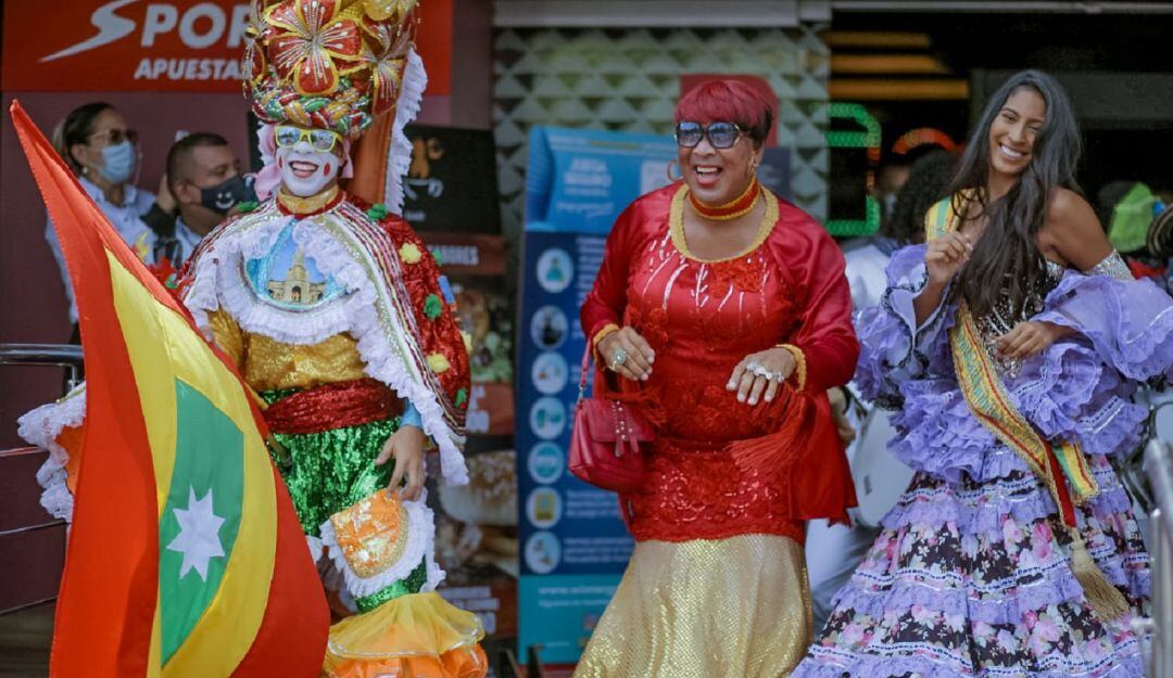 La agenda contempla eventos culturales como preludios, noche de tradición festiva, reinado de independencia, entre otros