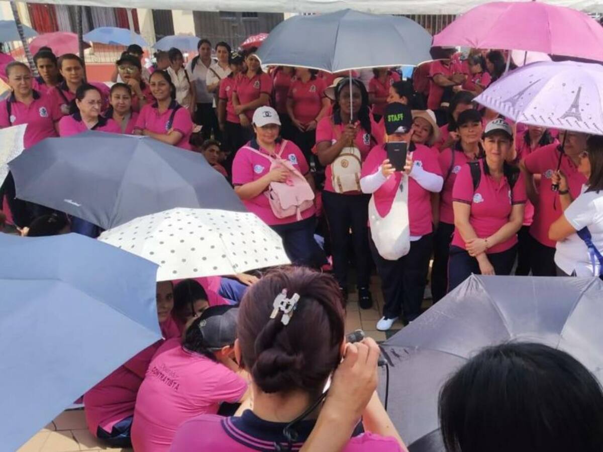 Madres comunitarias en Pereira se declaran en paro indefinido