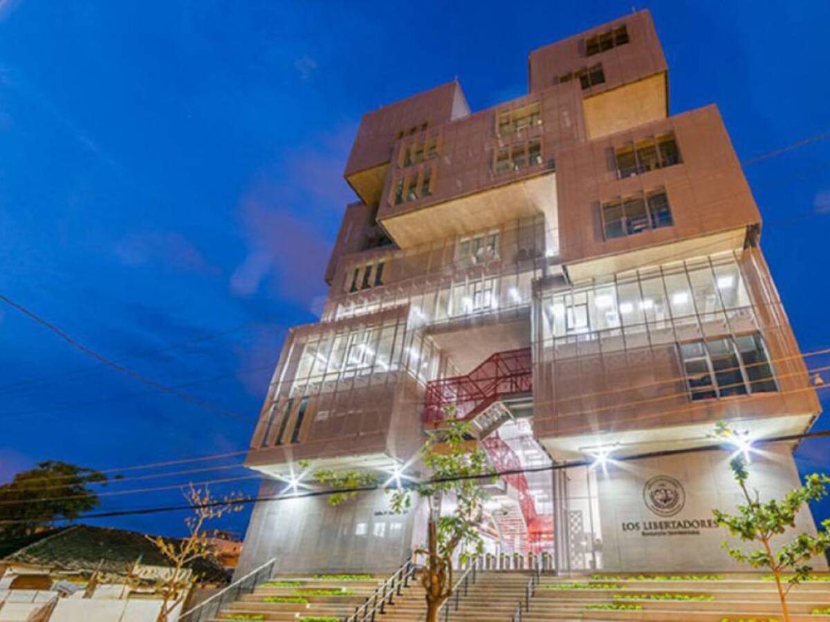 Los Libertadores relanzará su programa de Ciencia Política y Gobierno