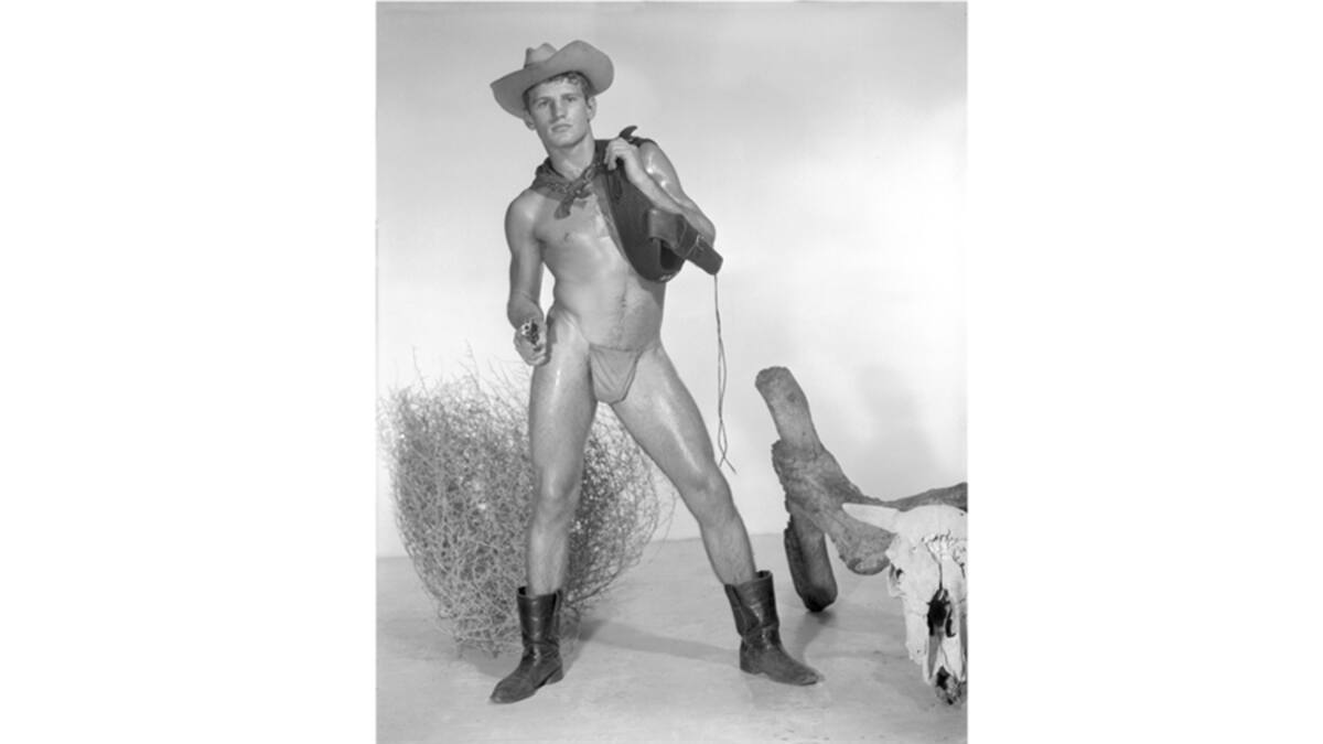 Mizer realizaba una media de 60 fotos al día y trabajaba los siete días de la semana. Se cree que por su estudio pasaron más de 10.000 modelos masculinos, a los que también inmortalizó en miles de cortometrajes. (Foto: Bob Mizer Foundation, Inc.)