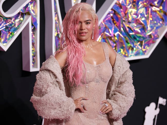 Newark (United States), 12/09/2023.- Colombian singer-songwriter Karol G poses on the red carpet during the MTV Video Music Awards at the Prudential Center in Newark, New Jersey, USA, 12 September 2023. EFE/EPA/SARAH YENESEL
