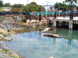 Las obras de las piscinas olímpicas no superan el 20%.