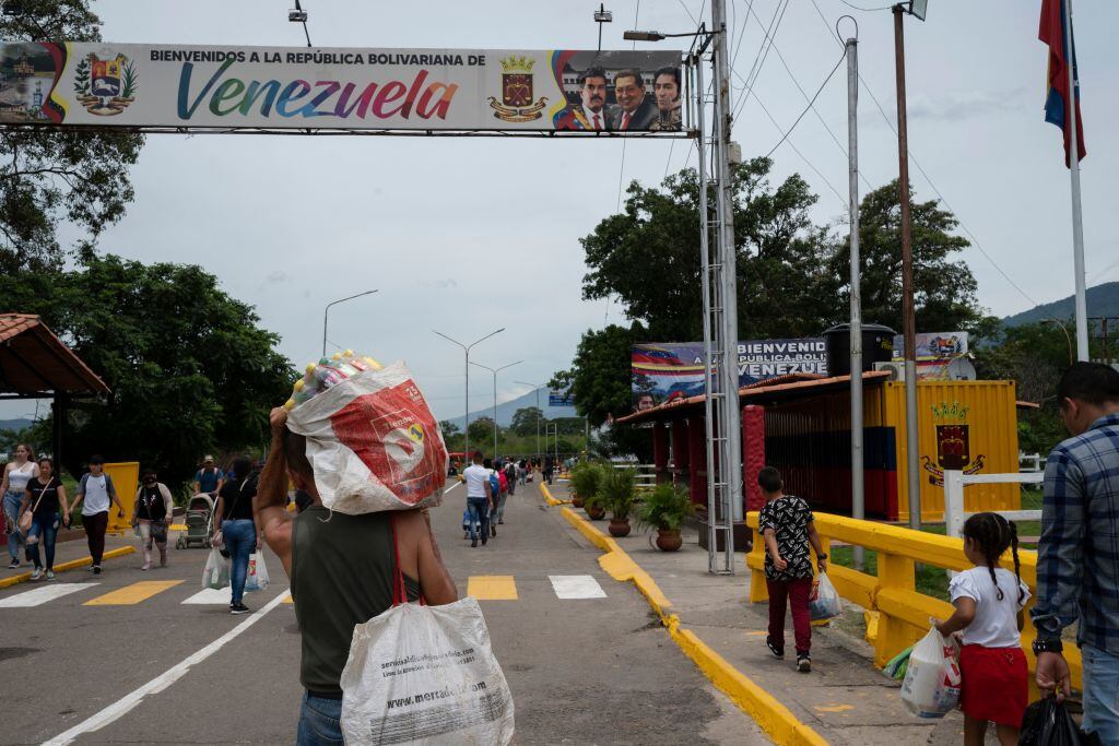 Paso peatonal por el puente internacional entre Cúcuta (Colombia) y Ureña (Venezuela).