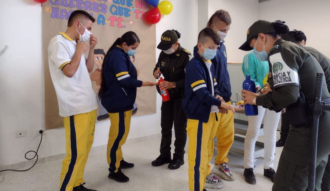 Firma del Pacto por la Sana Convivencia en I.E de Manizales