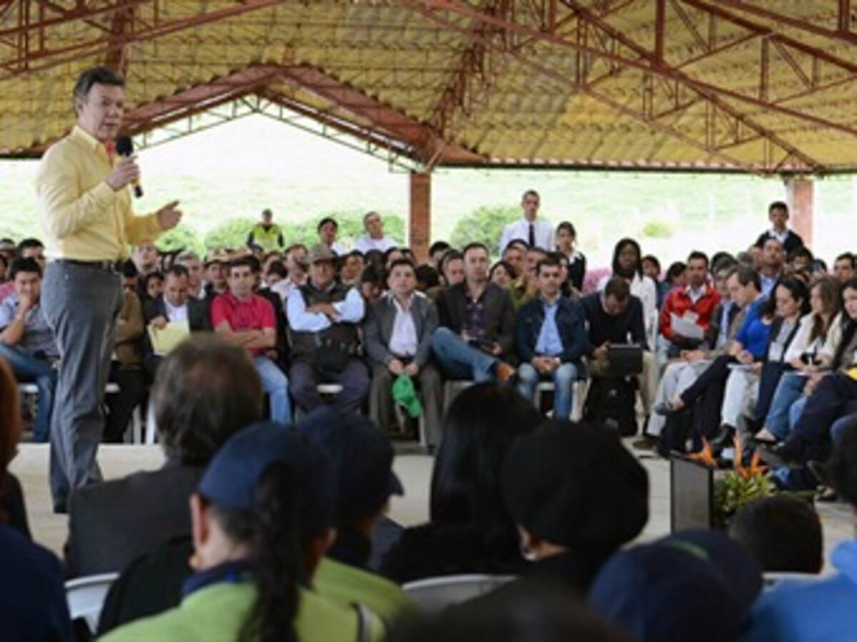 Reforma tributaria no afectará destinación de recursos al Sena, el Bienestar Familiar y la salud: Santos