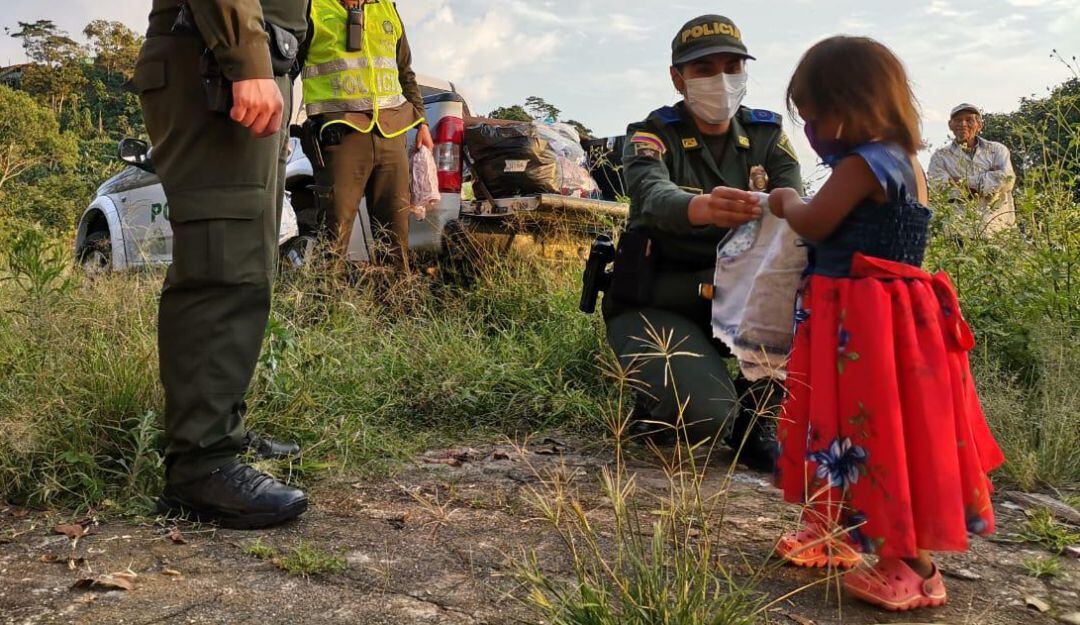 Actividad de la Policía con la comunidad indígena de Belalcázar