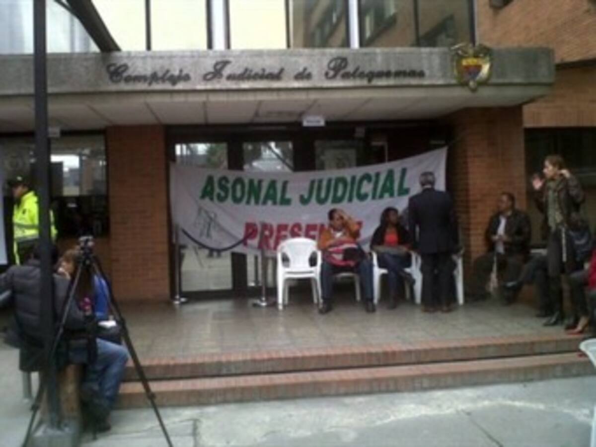 Hoy se define si se levanta el paro de trabajadores de la Rama Judicial