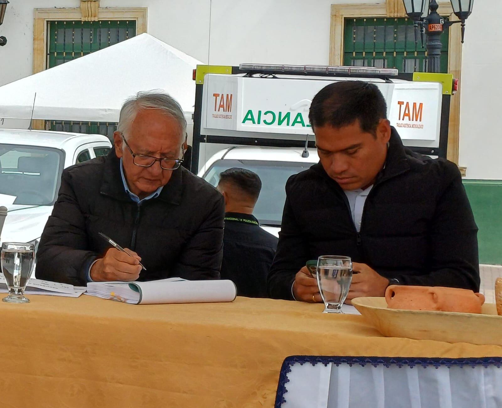 El ministro de Salud, Guillermo Alfonso Jaramillo, afirmó que es fundamental que el Gobierno continúe impulsando un salario que permita a las familias cubrir sus necesidades básicas