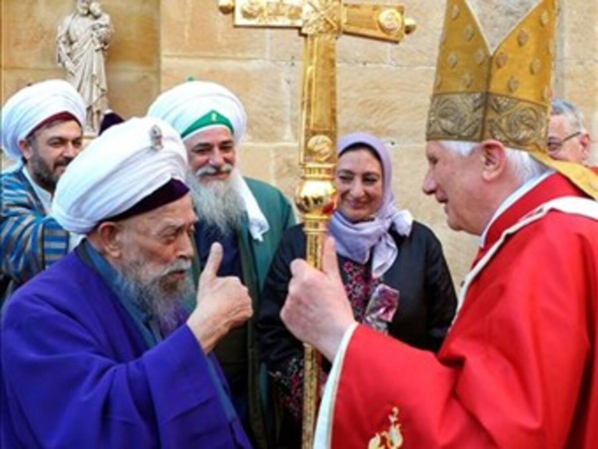 Benedicto XVI aboga por la paz en 'Tierra Santa'