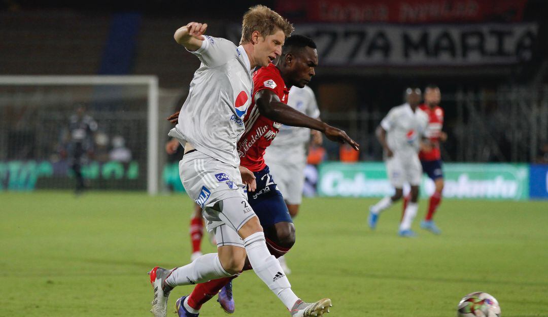 Millonarios y Medellín buscan un lugar en la final de la Copa.