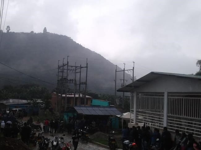 Comunidades indígenas sabotean el servicio de energía en el Cauca