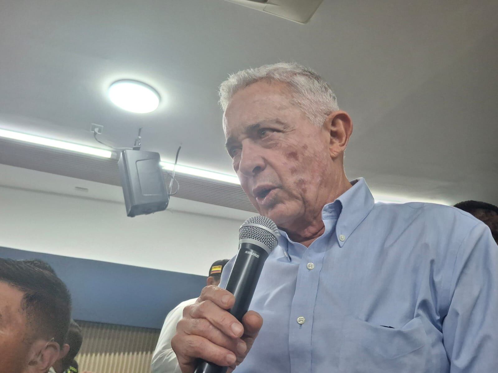 El expresidente Álvaro Uribe- Vanessa Porras de Caracol Radio Armenia