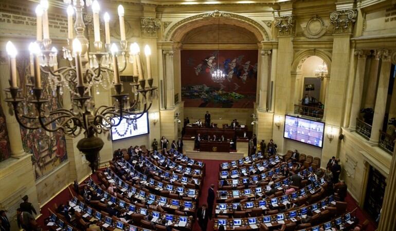 ¿Usted qué opina sobre las vacaciones del Congreso?. Foto: Colprensa / RAUL ARBOLEDA