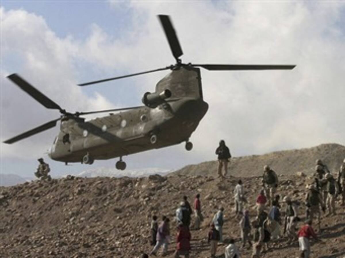 Obama lamenta muerte de 38 militares en Afganistán