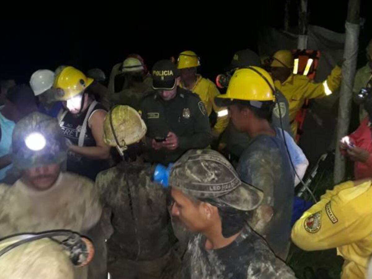 Fueron rescatados los 14 mineros atrapados en una mina de Marmato, Caldas
