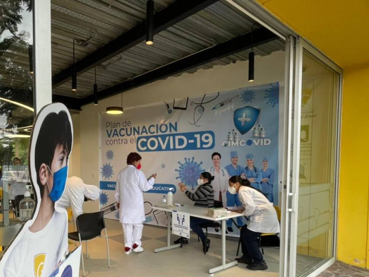 Inicia la vacunación para los docentes mayores de 55 años de edad, Quindío