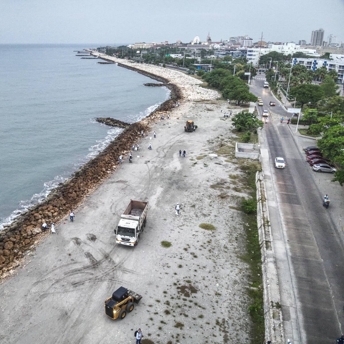 Alcaldía de Cartagena lideró limpieza en playas de Bocagrande
