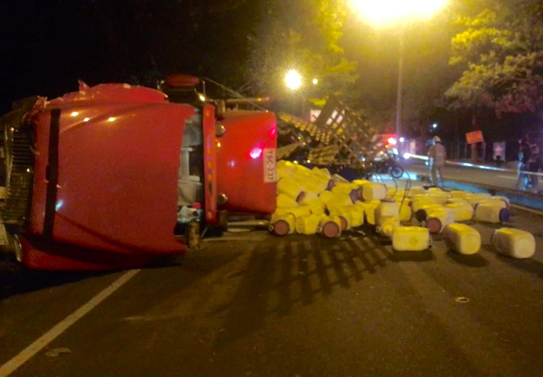 Camión accidentado en Ibagué