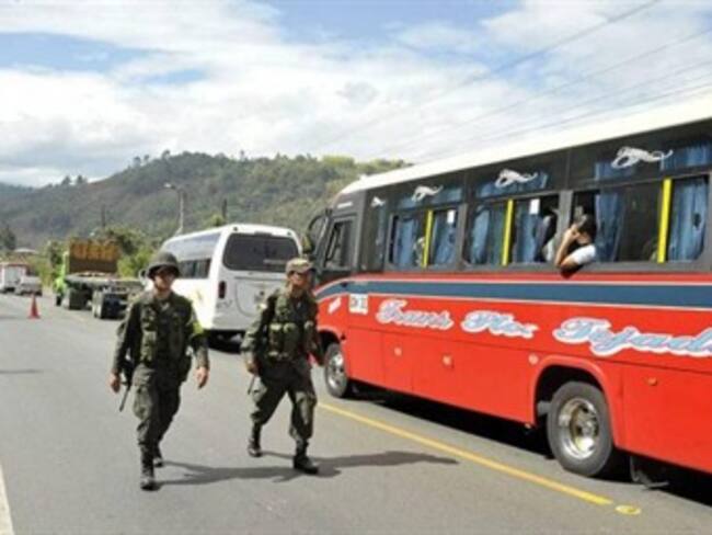 Farc atacaron vía Panamericana a la altura de Mondomo, Cauca