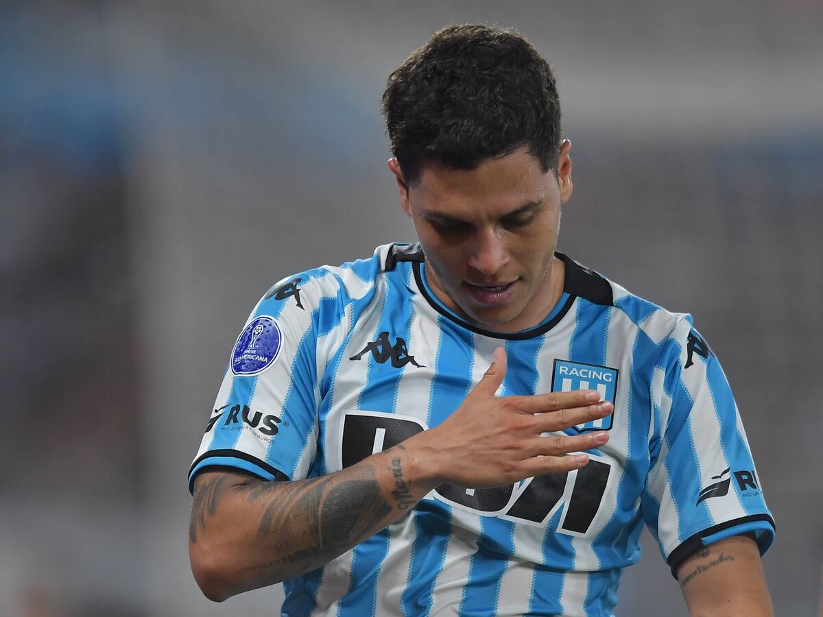 Juanfer Quintero hasta las lágrimas tras victoria de Racing: así fue su emotivo discurso