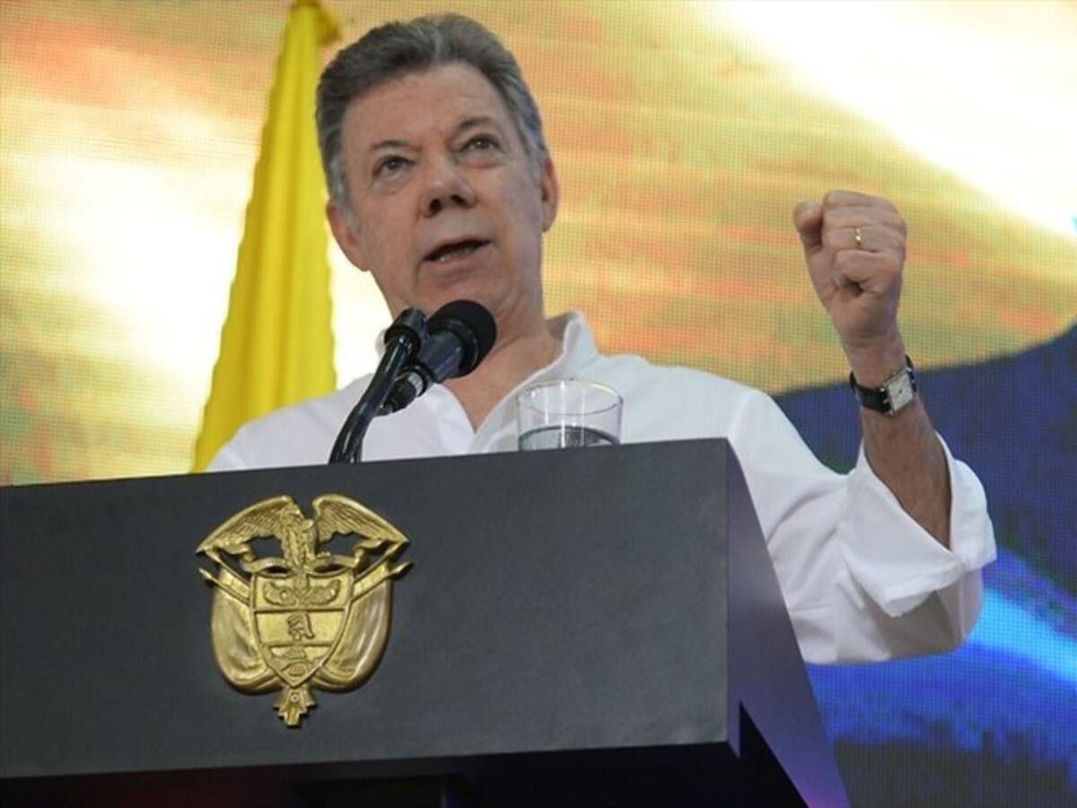 Santos afirma que nuevos artículos en la JEP son inconstitucionales