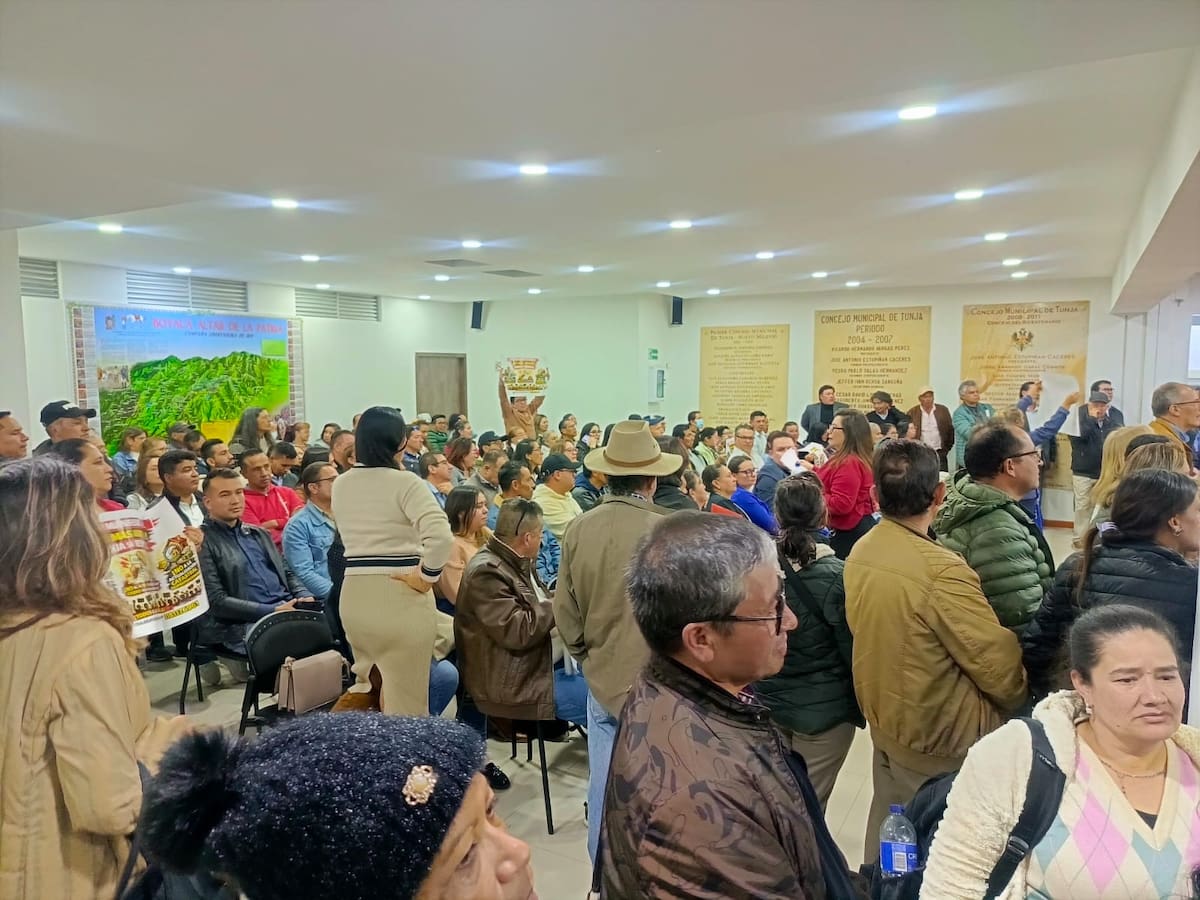 Ciudadanos protestaron en Tunja contra Urbaser por tarifas de aseo y manejo de residuos