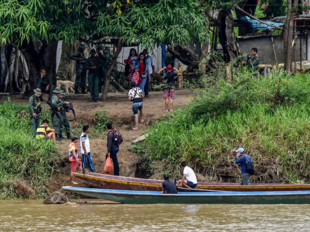 Disidencias armadas se habrían reunido con militares venezolanos en Apure