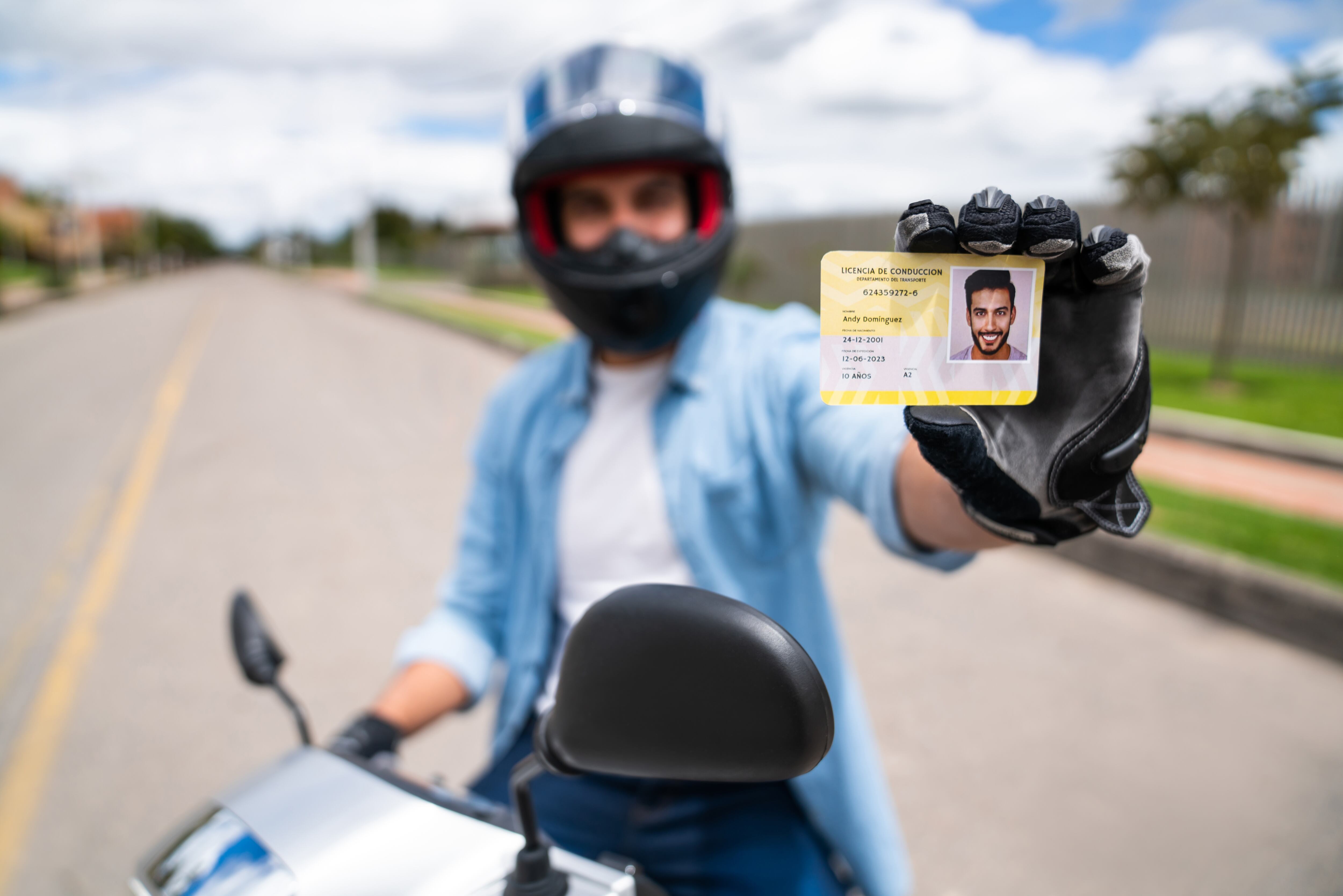 ¿Qué es la licencia A1 y A2? Diferencias clave sobre las motos que pueden manejar y precios