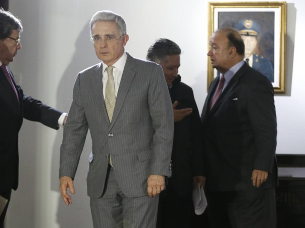 No habrá reunión entre el uribismo y el abogado de las Farc