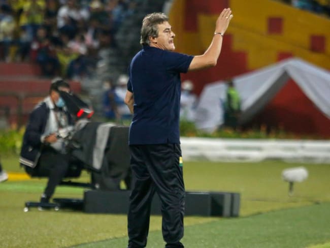 'Piripi' Osma, tecnico de Atlético Bucaramanga.