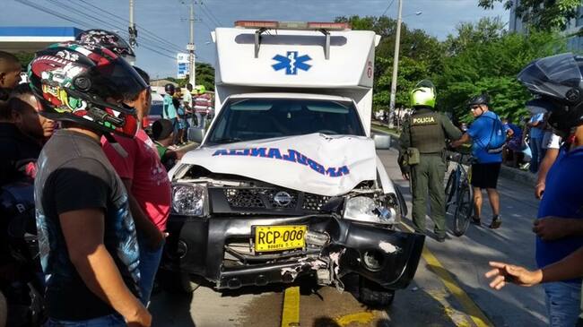 Dejan en libertad al conductor de ambulancia que atropelló a una joven en Cartagena. Foto: Transcaribe