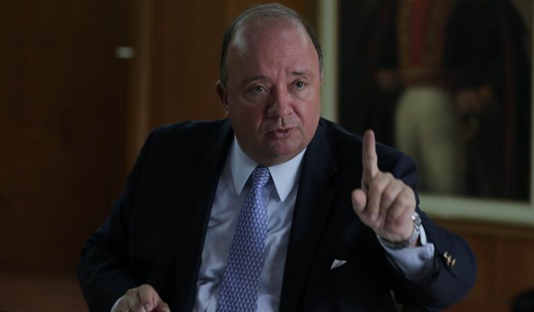 Luis Carlos Villegas, ministro de Defensa.