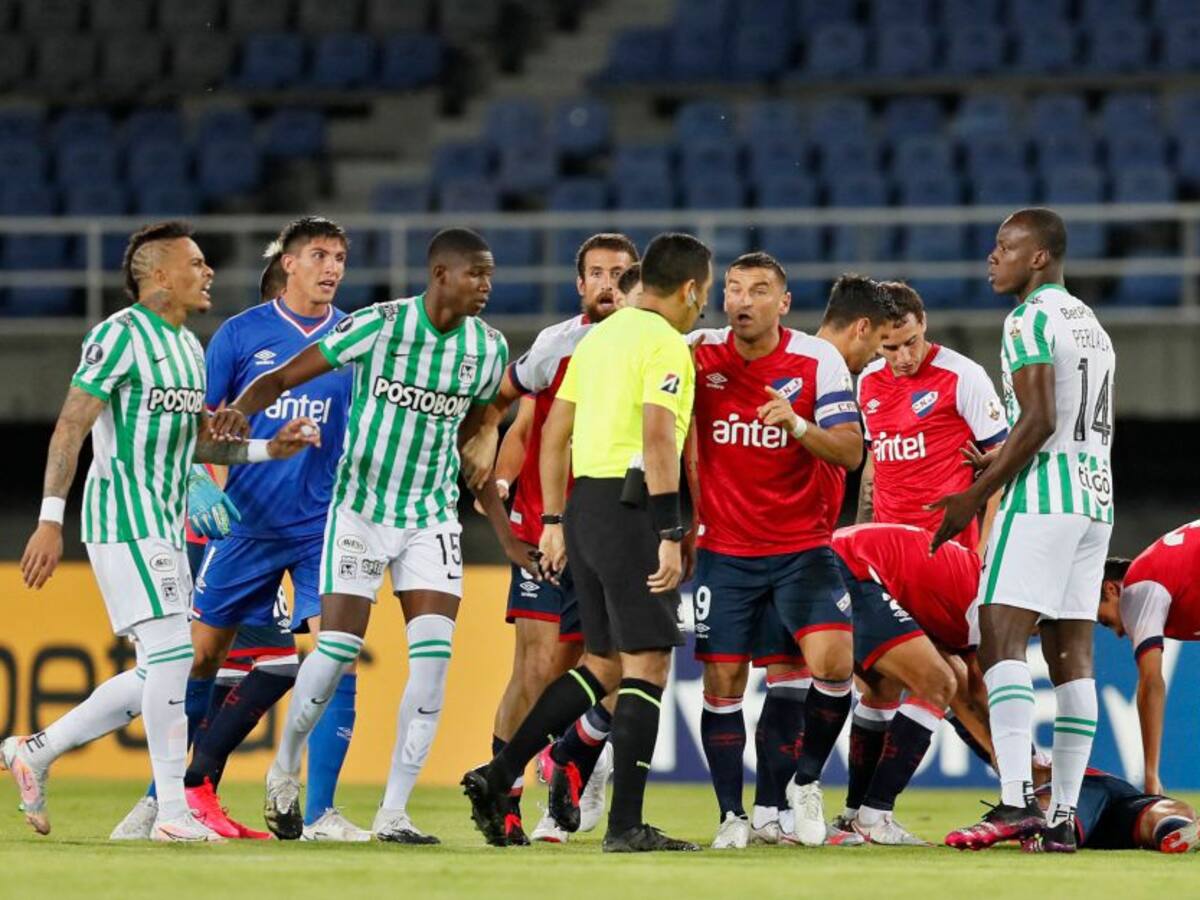 Duro y directo: micrófonos grabaron la fuerte crítica a Atl. Nacional