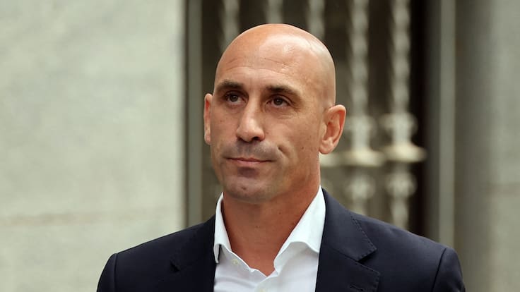 Former president of the Spanish football federation Luis Rubiales leaves the Audiencia Nacional court in Madrid on September 15, 2023. Five days after resigning as Spain&#039;s football chief, Luis Rubiales was due in court today on sexual assault charges over forcibly kissing women&#039;s World Cup player Jenni Hermoso. The 46-year-old has been summoned to Madrid&#039;s Audiencia Nacional court at midday (1000 GMT) where he will appear before Judge Francisco de Jorge who is heading up the investigation. (Photo by Thomas COEX / AFP)